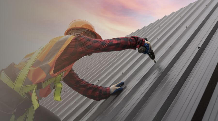 Professional gutter cleaning in Waynesboro, TN